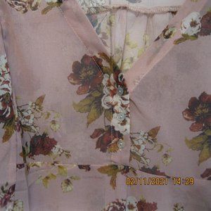 Lovely blue and pink sheet floral blouse NWOT 3X